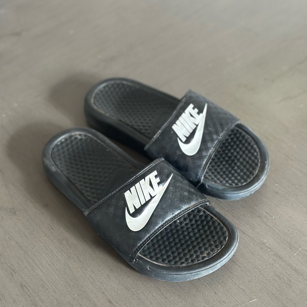 Nike Kids Black Slide Sandals
